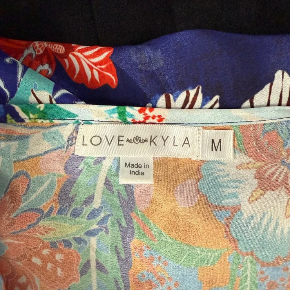 Love Kyla Anthropologie Tunic Bohemian Floral Print Tie Neck Scalloped Edge M